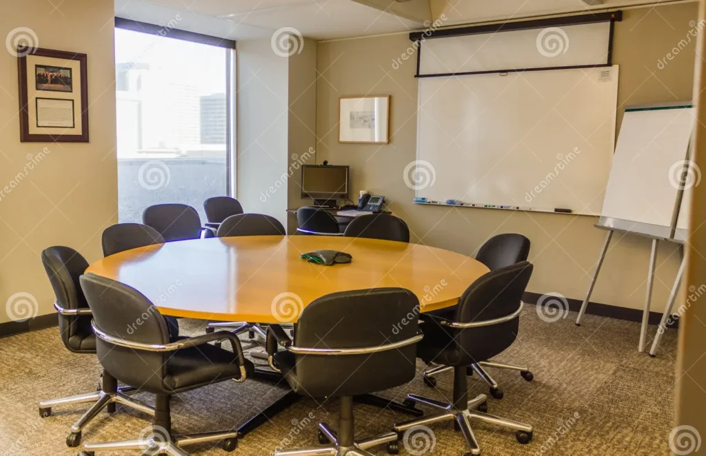 business-work-room-oriented-small-conference-44186083